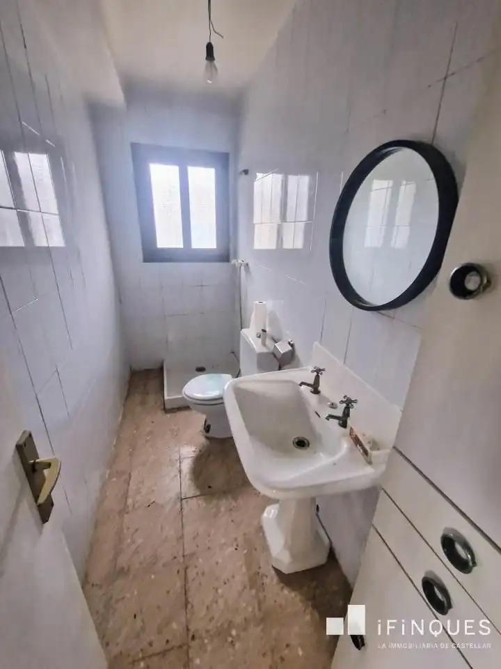 Bathroom of Land for sale in Castellar del Vallès