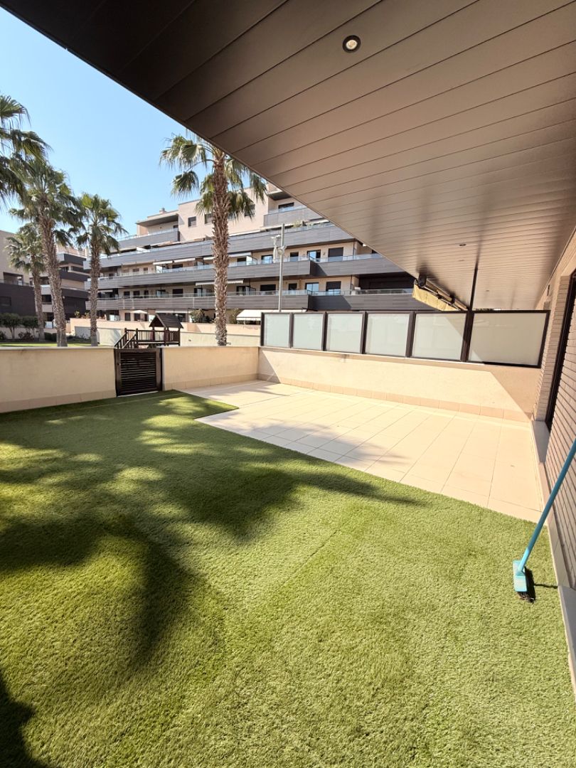 Terrassa de Planta baixa en venda en Vilanova i la Geltrú amb Aire condicionat, Parquet i Terrassa
