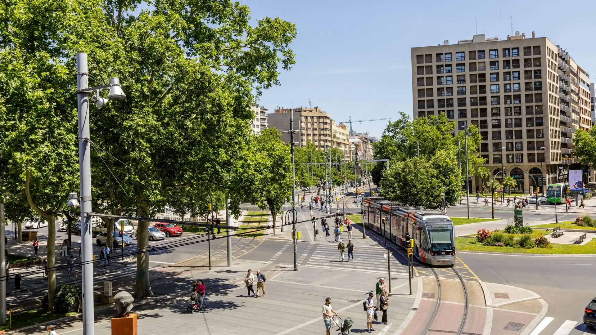 Vista exterior de Piso en venta en Zaragoza con Calefacción y Trastero
