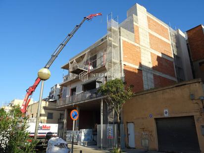 Vista exterior de Pis en venda en Badalona amb Aire condicionat, Calefacció i Terrassa