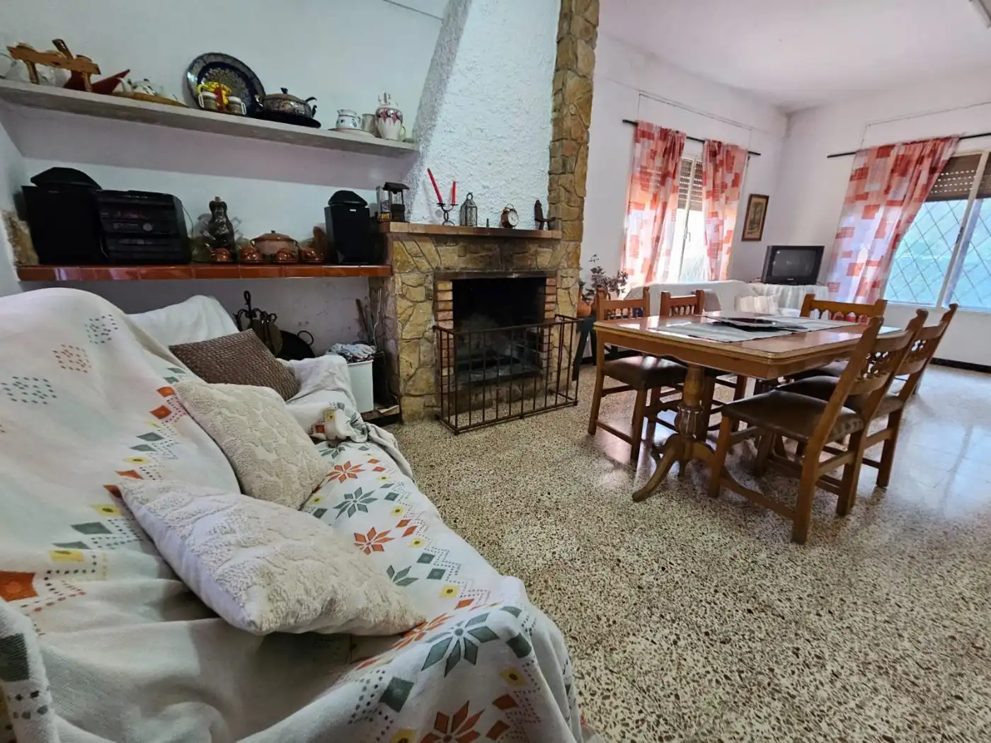 Wohnzimmer von Country house zum Verkauf in Rossell mit Privatgarten, Abstellraum und Möbliert