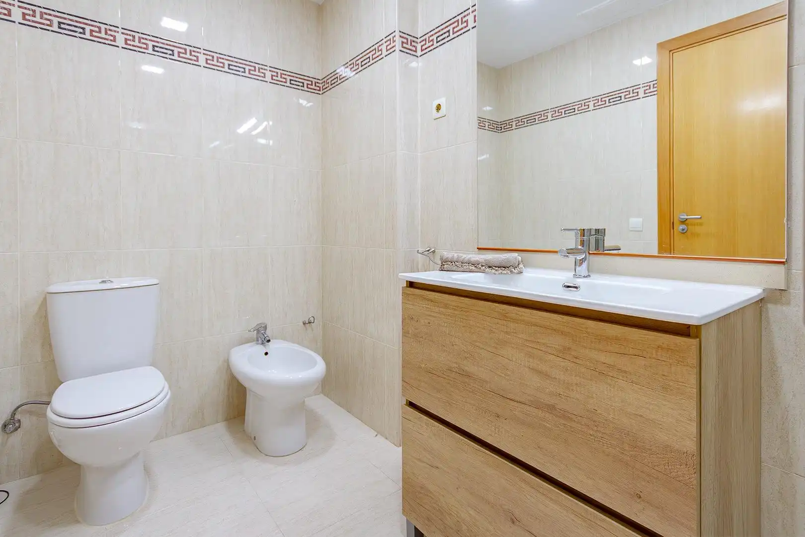 Badezimmer von Wohnung zum Verkauf in Castelldefels mit Terrasse