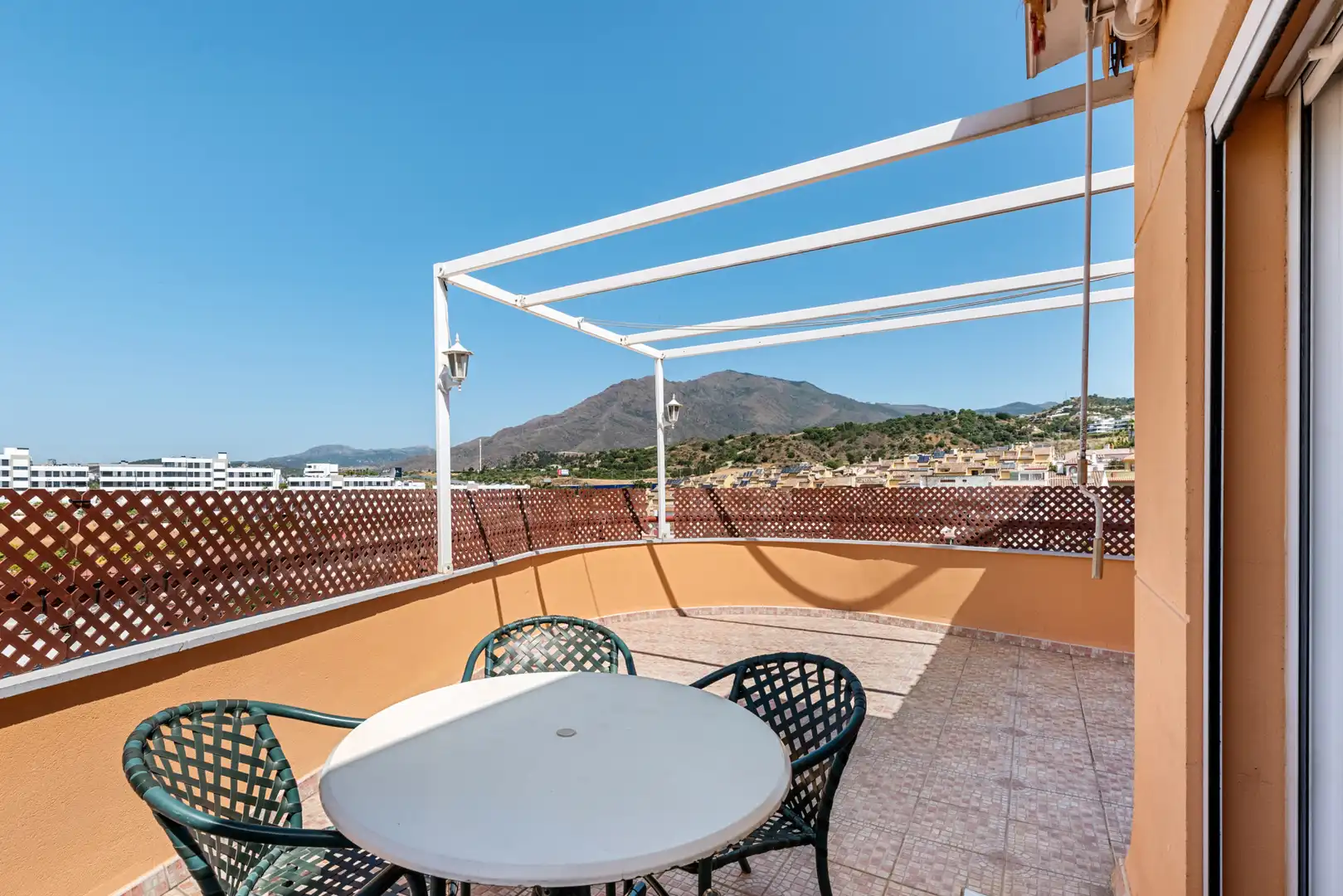 Àtic amb ascensor en venda a Estepona Pueblo