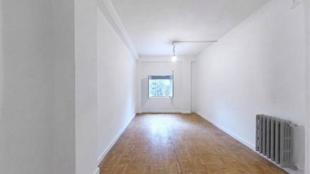 Piso en Venta en Avenida de Alfonso XIII en Nueva España