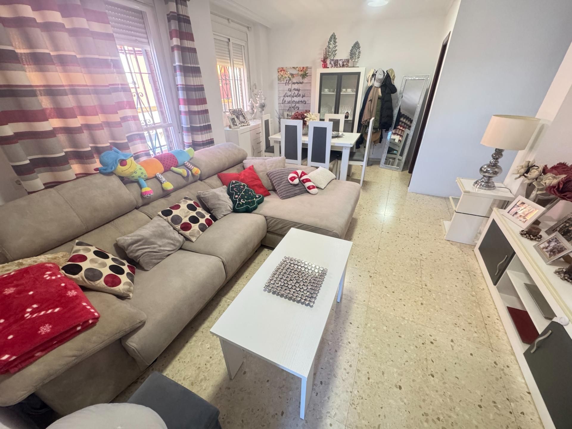 Living room of Flat for sale in Dos Hermanas  with Air Conditioner, Heating and Terrace