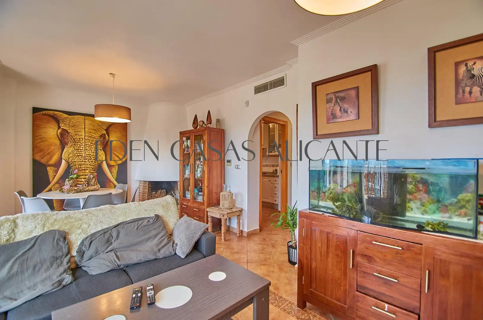 Sala d'estar de Casa o xalet en venda en Mutxamel amb Aire condicionat, Jardí privat i Terrassa