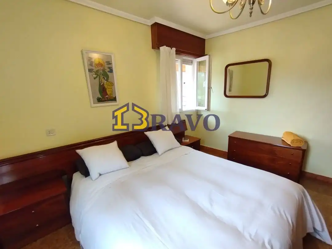 Habitación de Casa o chalet en venta en Medina de Pomar con Calefacción, Jardín privado y Terraza