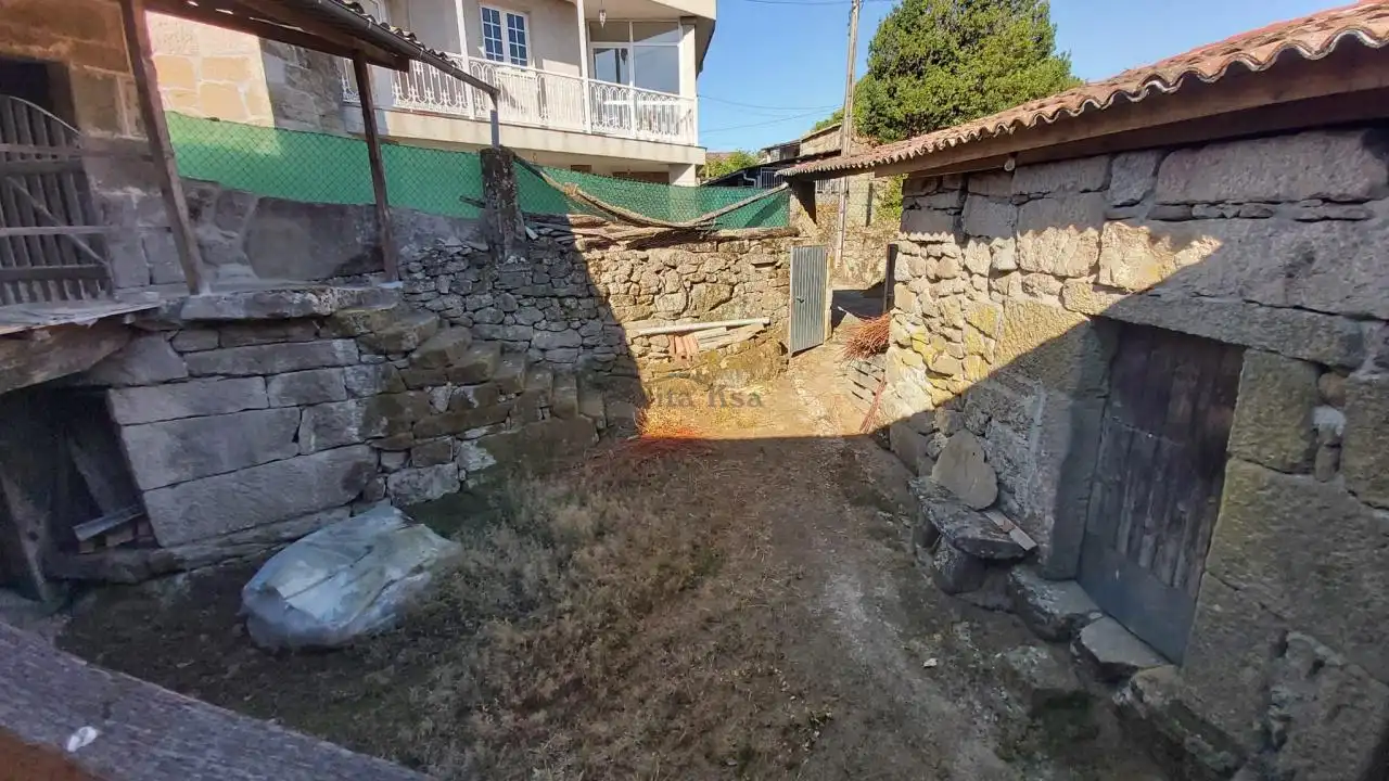 Casa o xalet en venda en San Cristovo de Cea amb Calefacció, Jardí privat i Terrassa
