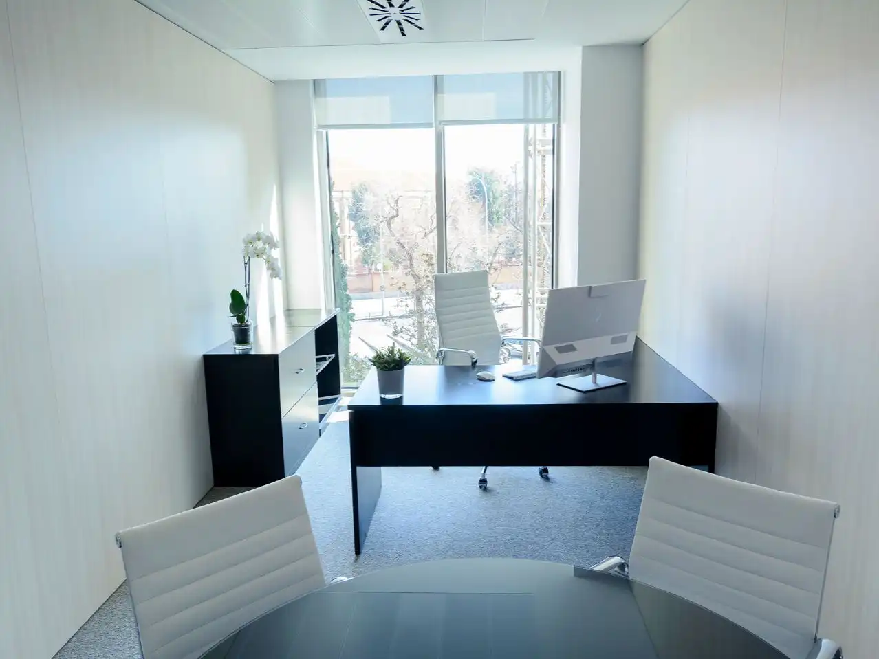Office for rent in Madrid  with Air Conditioner, Heating and Furnished