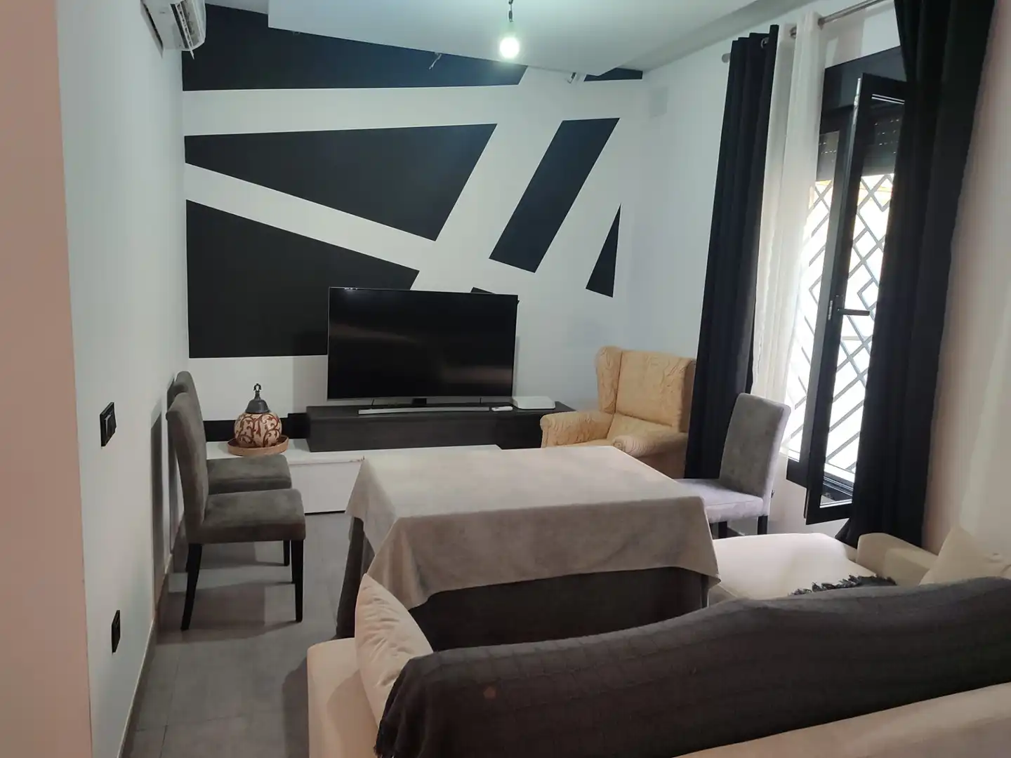 Sala de estar de Casa o chalet en venta en Utrera con Aire acondicionado, Terraza y Amueblado