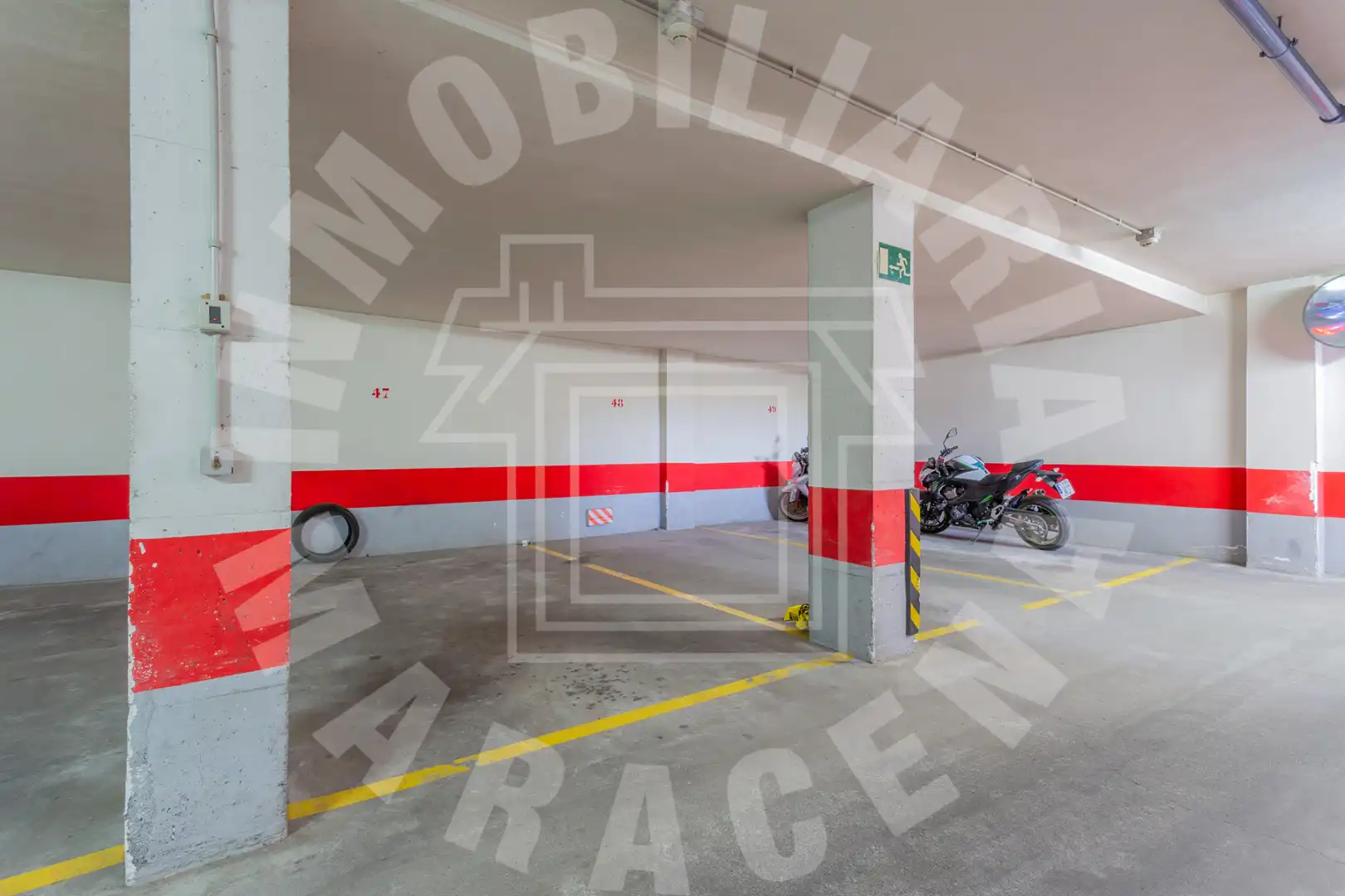 Parking de Apartamento en venta en Maracena con Calefacción, Parquet y Terraza