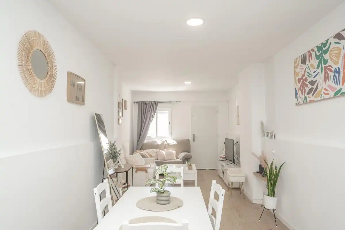 Wohnzimmer von Erdgeschoss zum Verkauf in Alicante / Alacant mit Klimaanlage, Heizung und Möbliert