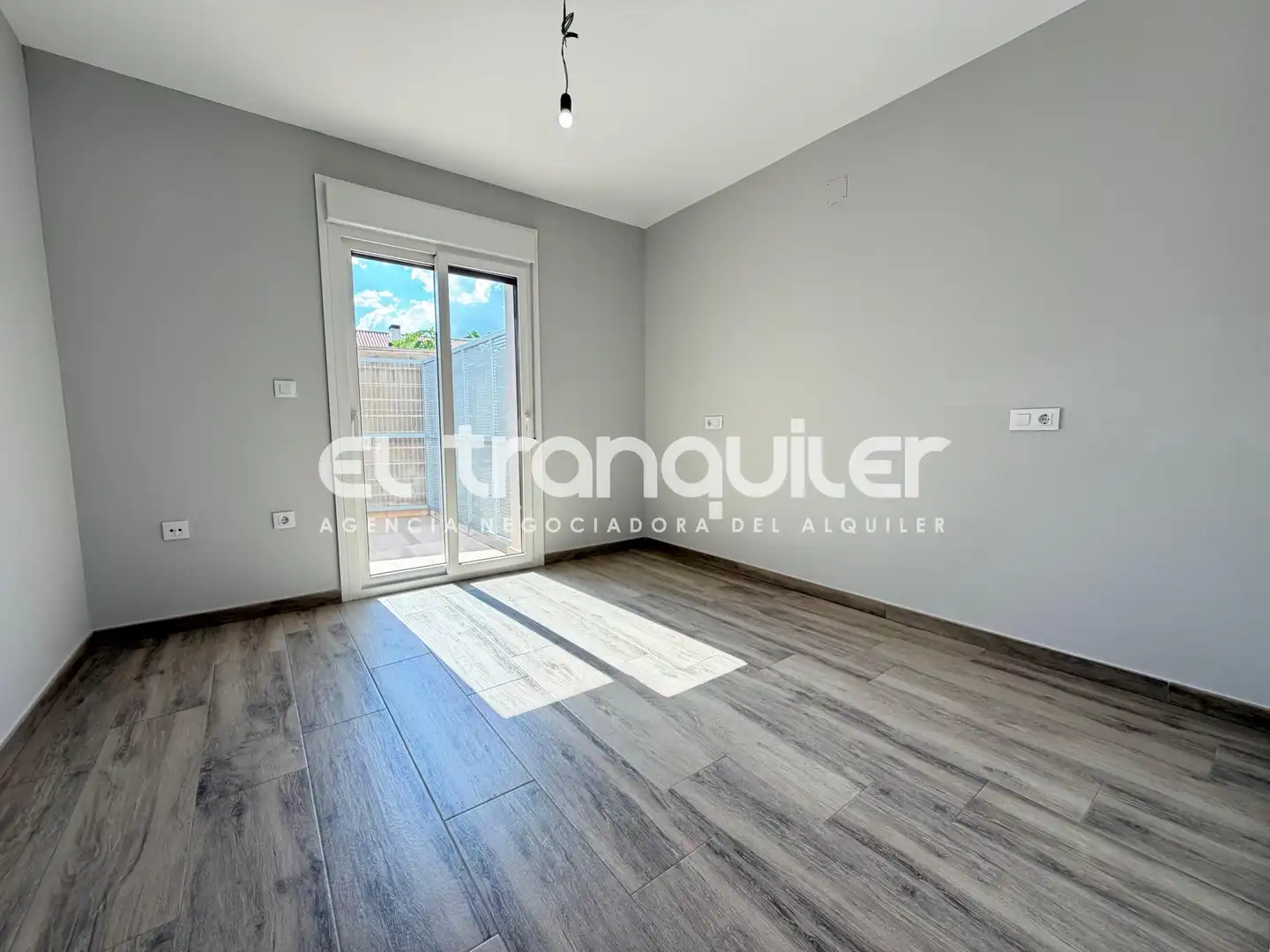 Habitación de Piso de alquiler en Fuente El Saz de Jarama con Aire acondicionado, Lavadora y Se aceptan mascotas