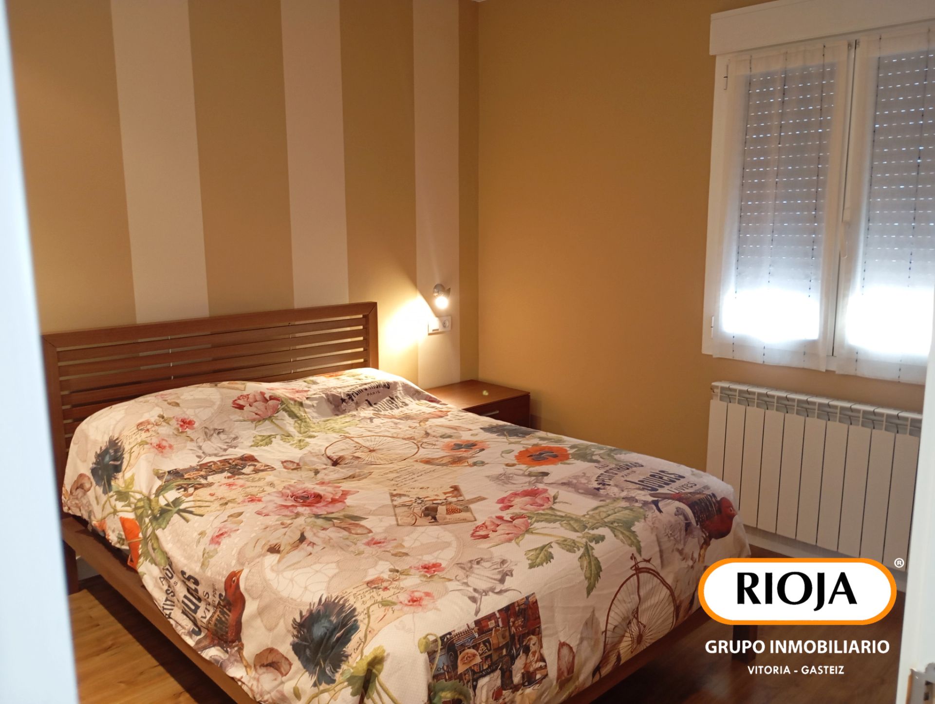 Bedroom of Flat for sale in Vitoria - Gasteiz  with Heating, Storage room and Furnished