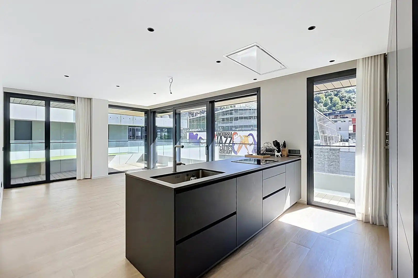 Cocina de Apartamento de alquiler en Escaldes – Engordany con Aire acondicionado y Terraza