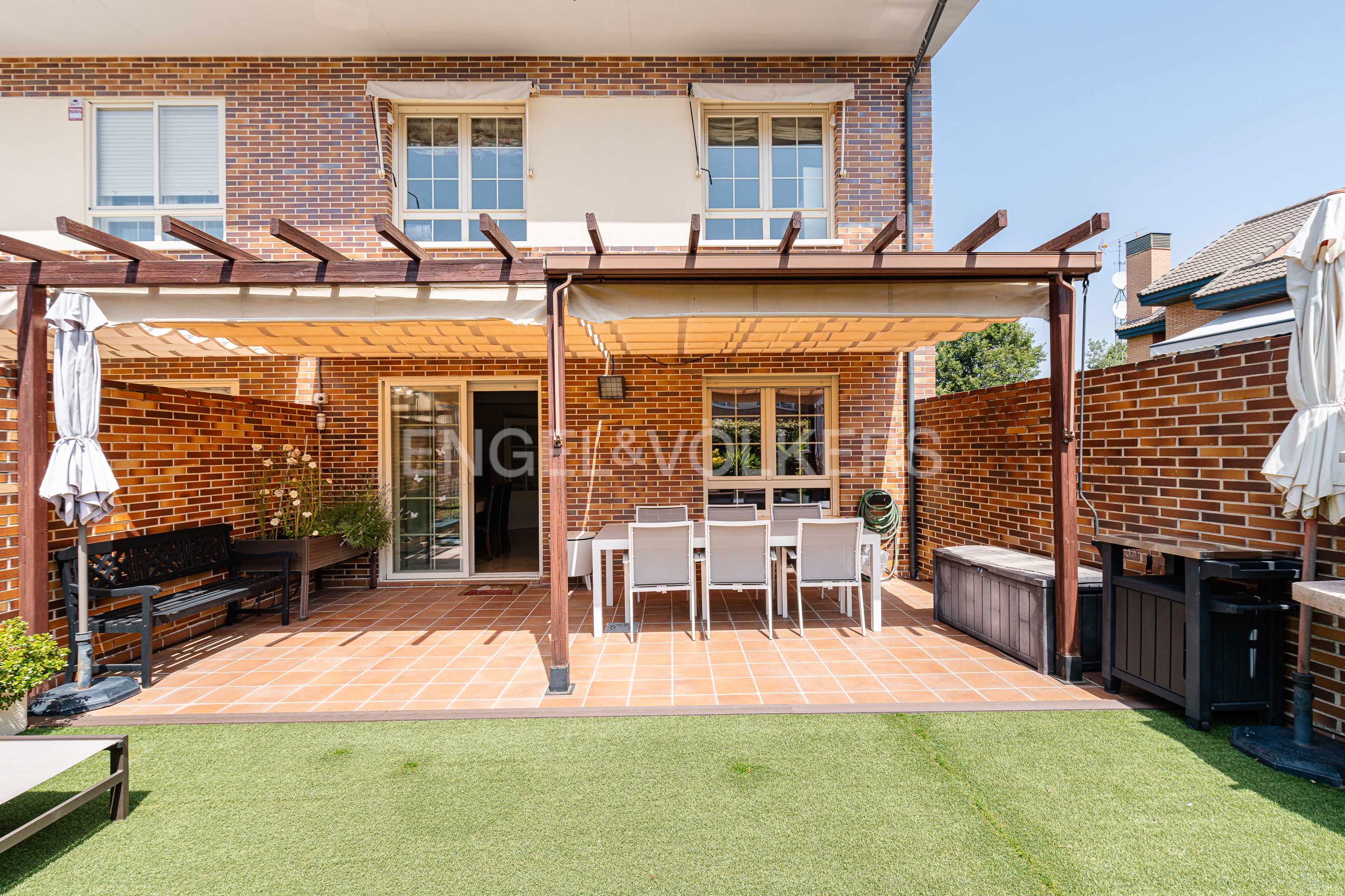 Terrassa de Casa o xalet en venda en Boadilla del Monte amb Aire condicionat, Calefacció i Jardí privat