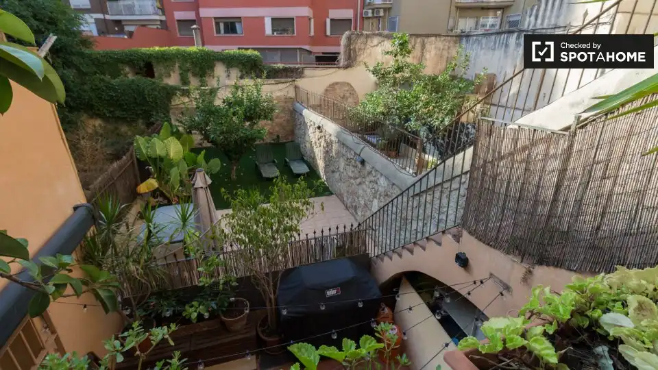 Terraza de Apartamento para compartir en Barcelona con Aire acondicionado, Calefacción y Terraza
