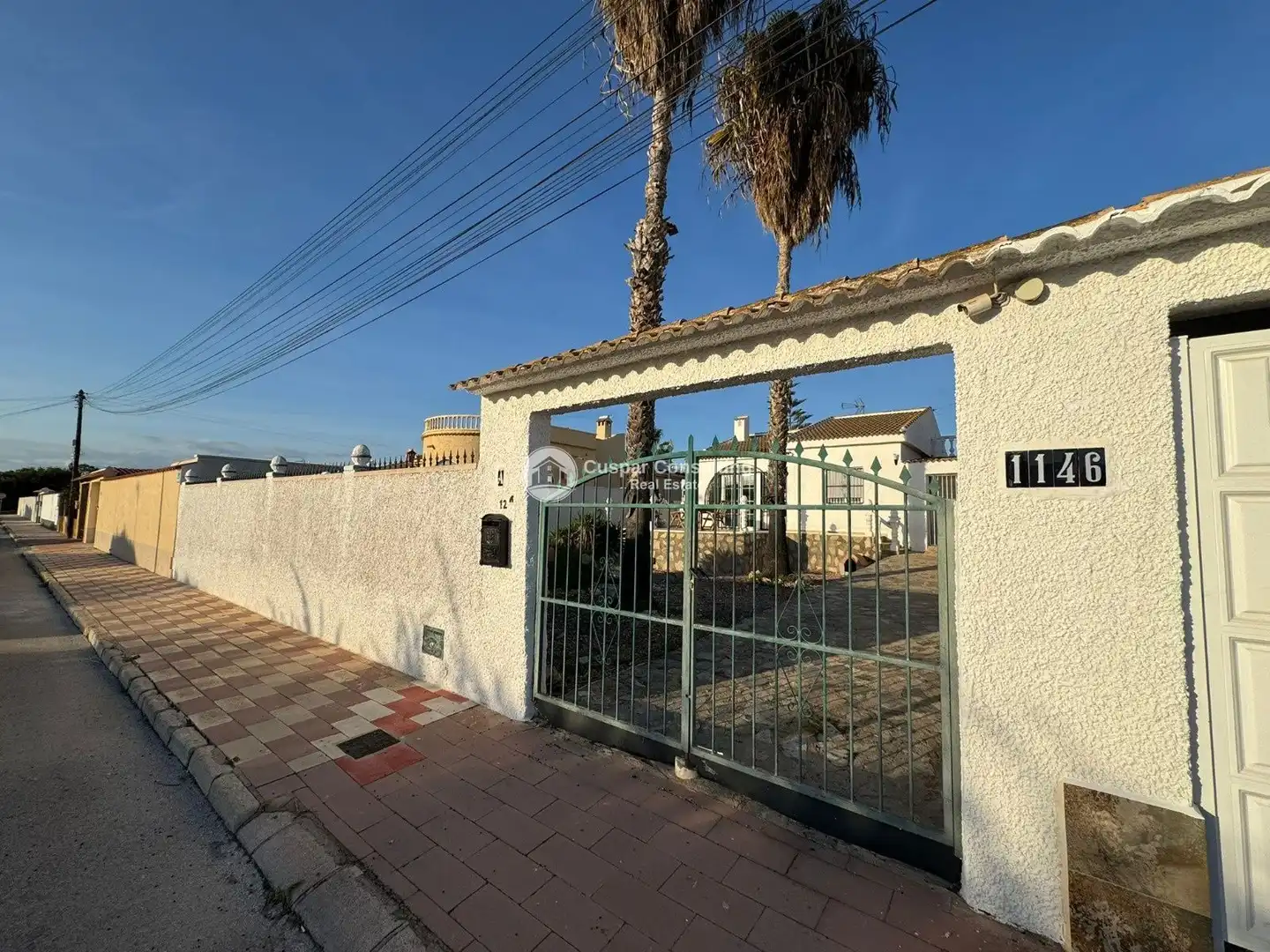Vista exterior de Casa o chalet en venta en Torrevieja con Aire acondicionado, Terraza y Amueblado