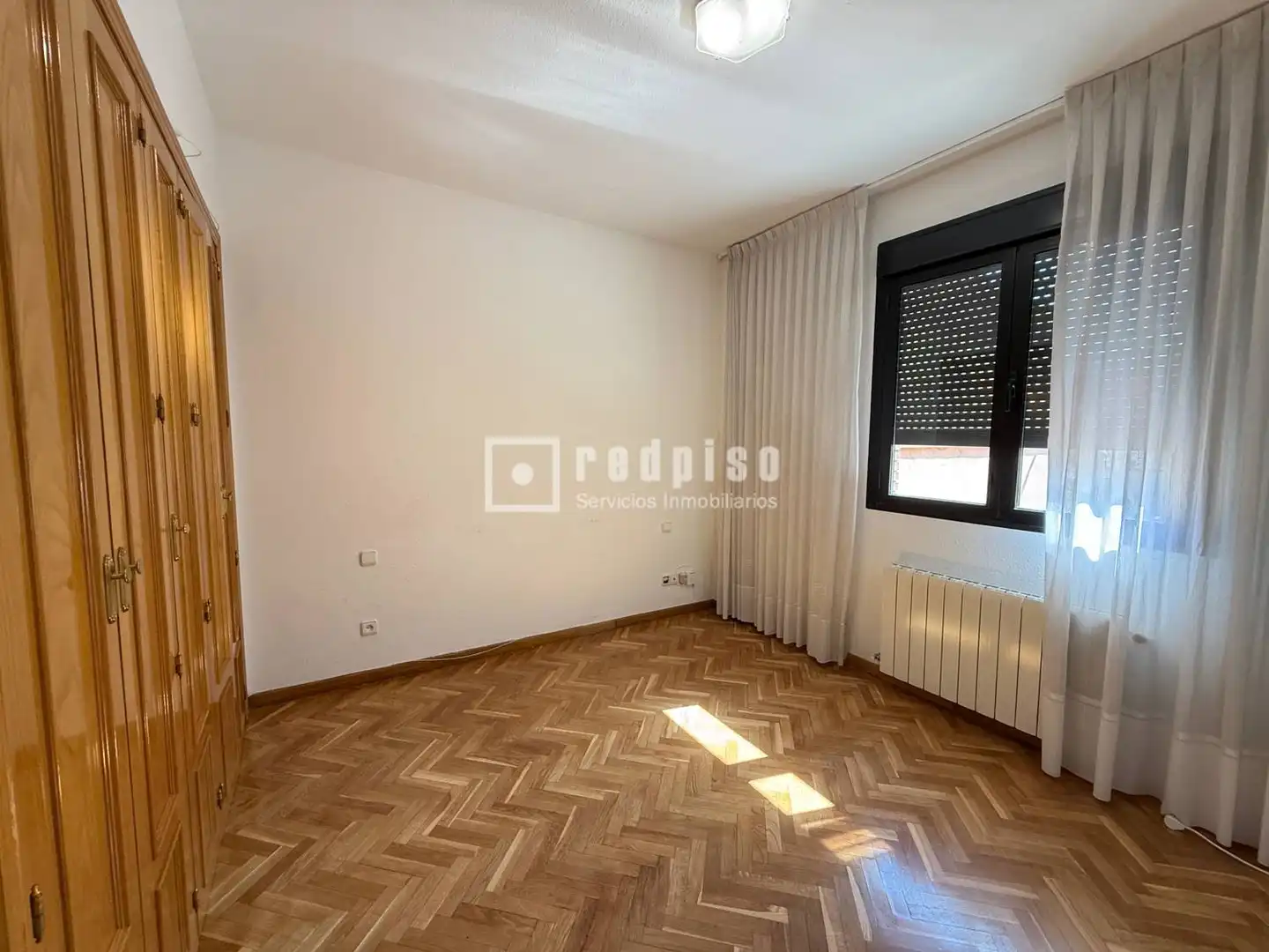 Bedroom of Flat for sale in Madrid  with Air Conditioner, Heating and Parquet flooring