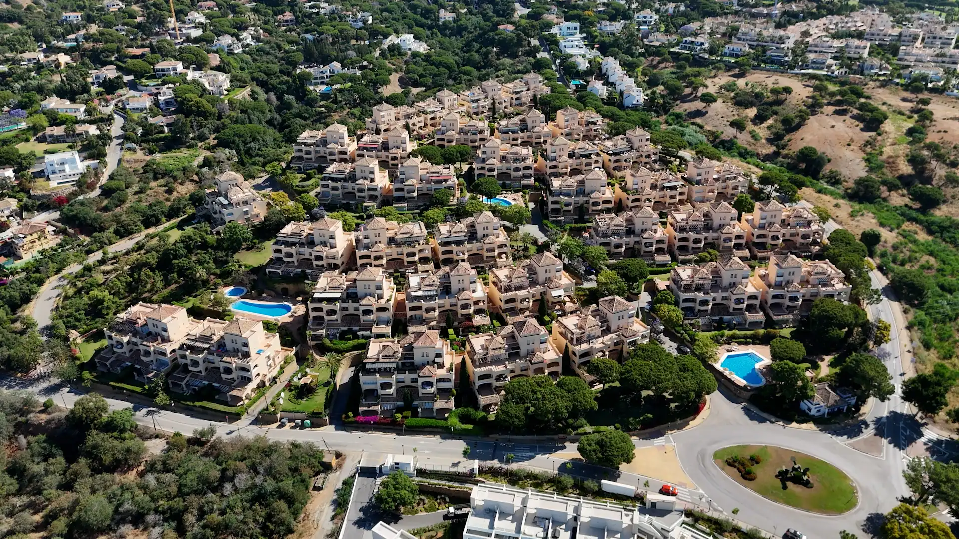 Vista exterior de Àtic en venda en Marbella amb Aire condicionat, Calefacció i Terrassa