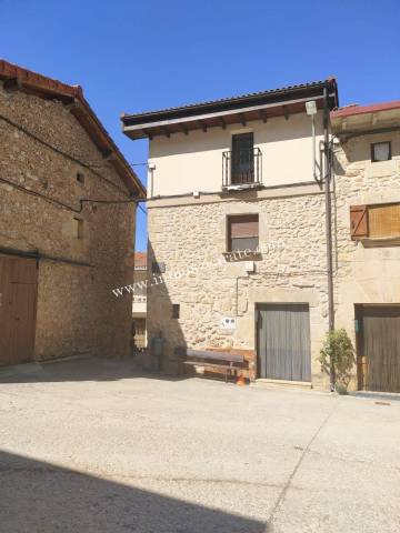 Casa-chalet en Venta en Cabredo