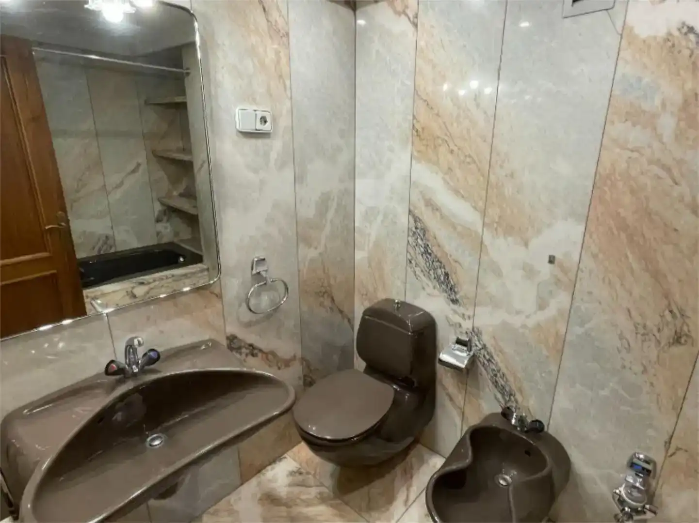 Baño de Piso en venta en León Capital  con Parquet, Trastero y Piscina