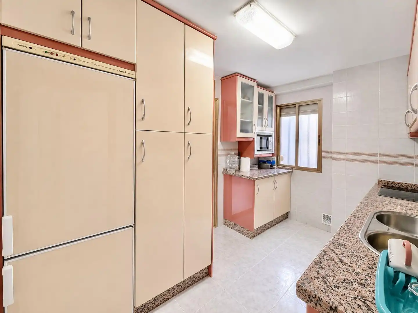 Cuina de Pis en venda en Mérida amb Aire condicionat i Terrassa