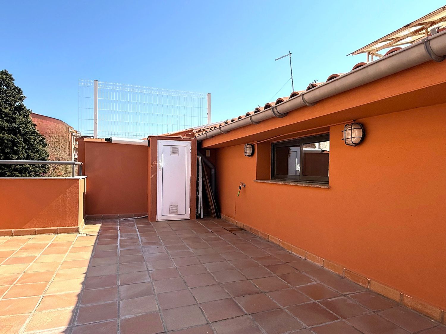 Terrassa de Dúplex en venda en Sant Boi de Llobregat amb Calefacció, Parquet i Terrassa