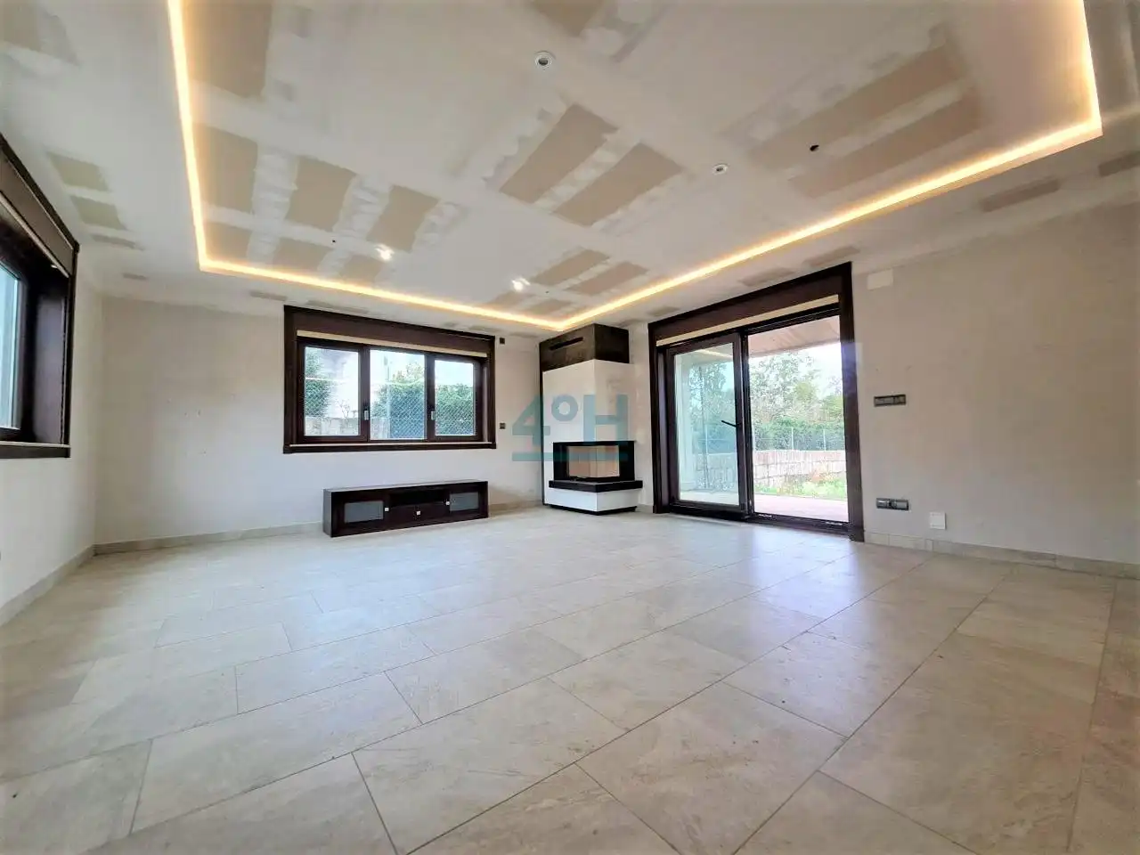 Sala de estar de Casa o chalet en venta en O Carballiño   con Calefacción, Jardín privado y Terraza