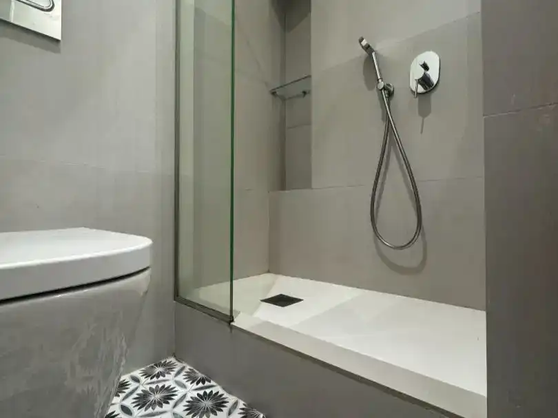 Bany de Pis en venda en  Madrid Capital amb Aire condicionat