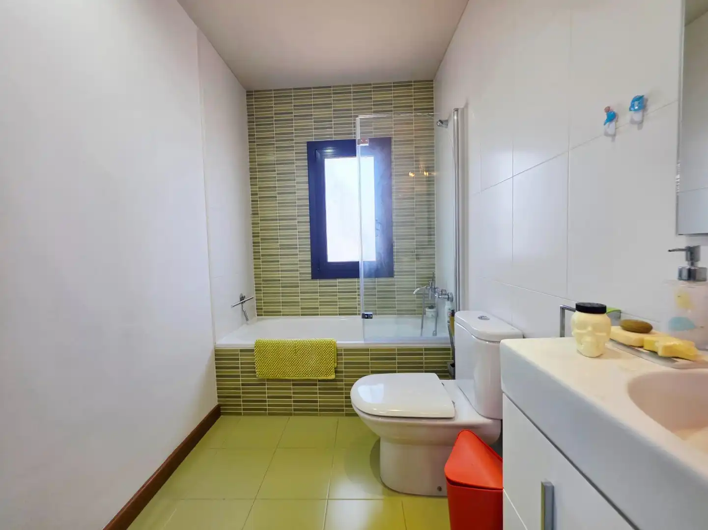 Baño de Casa o chalet en venta en Cubelles con Aire acondicionado, Calefacción y Jardín privado