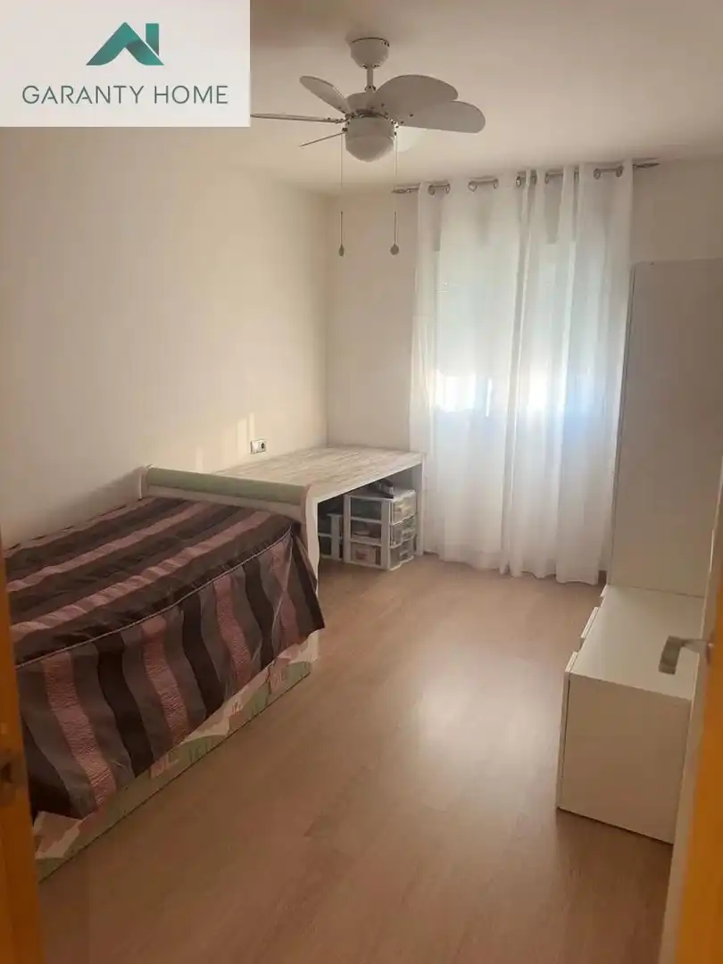 Bedroom of Flat for sale in Málaga  with Air Conditioner, Heating and Private garden