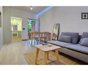 Living room of Flat to rent in  Madrid Capital  with Air Conditioner and Balcony