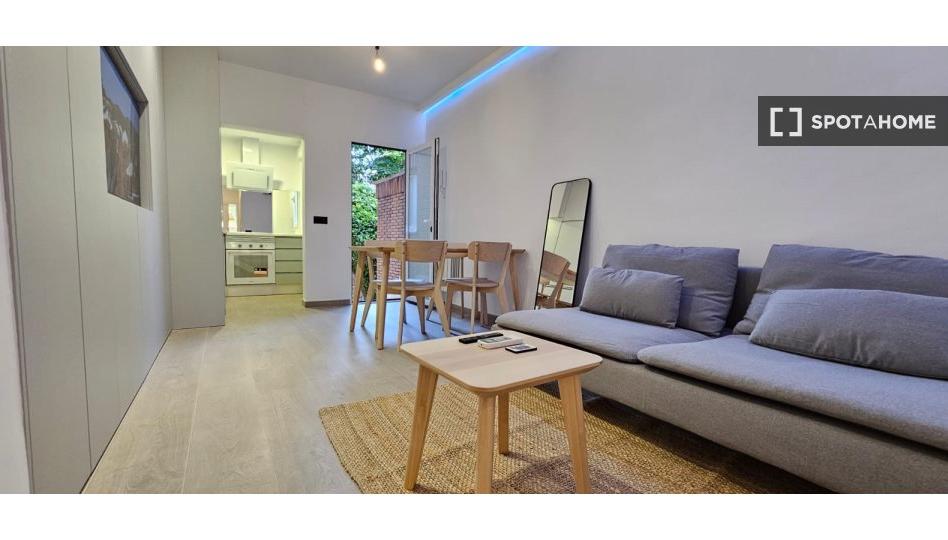 Photo 1 of Flat to rent in Atalaya, Madrid
