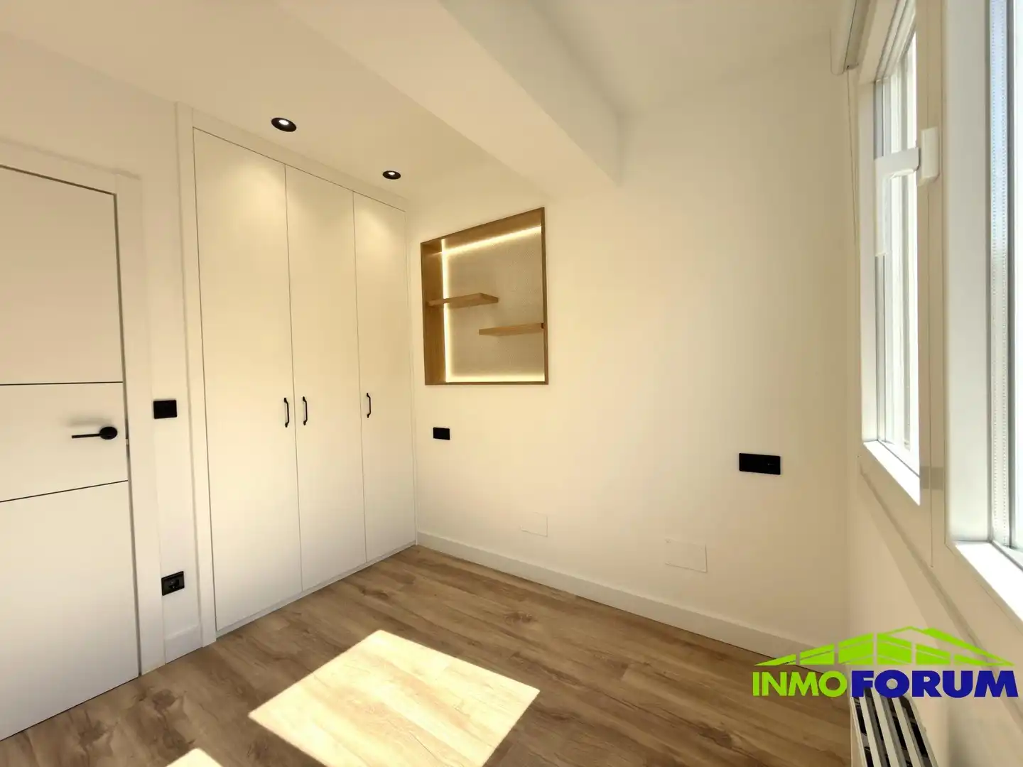 Piso en venta en A Coruña Capital  con Calefacción y Trastero