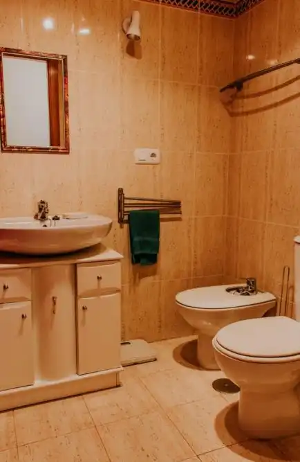 Baño de Piso de alquiler en Alicante / Alacant con Terraza, Balcón y Piscina comunitaria