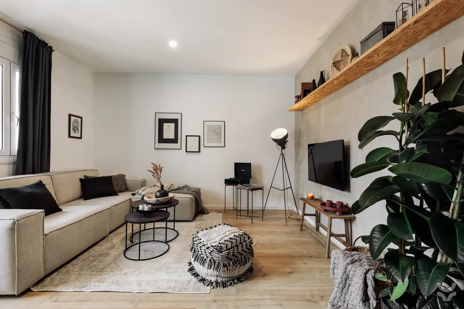 Living room of Apartments for rent in Barcelona  with Air Conditioner, Heating and Furnished