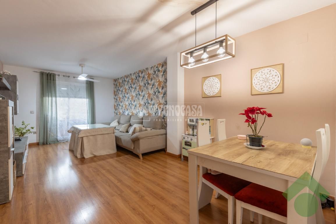 Habitación de Piso en venta en Calicasas con Balcón