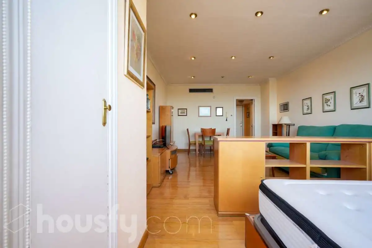 Schlafzimmer von Wohnung zum Verkauf in Madrid mit Klimaanlage, Heizung und Terrasse