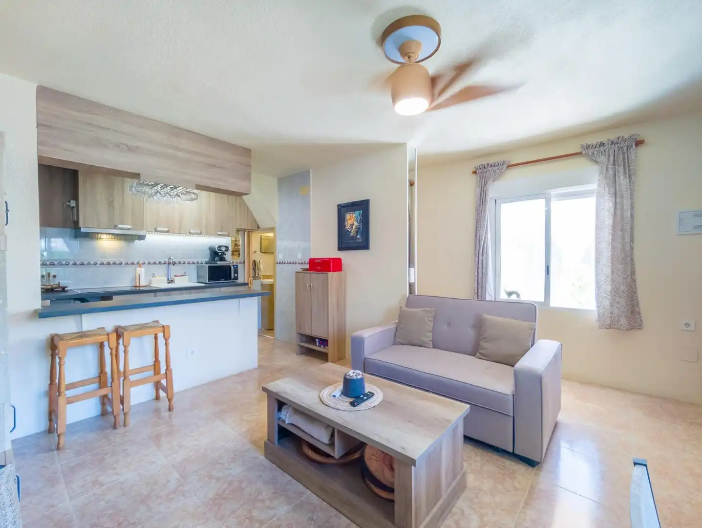 Sala de estar de Casa o chalet en venta en Torrevieja con Aire acondicionado, Jardín privado y Amueblado