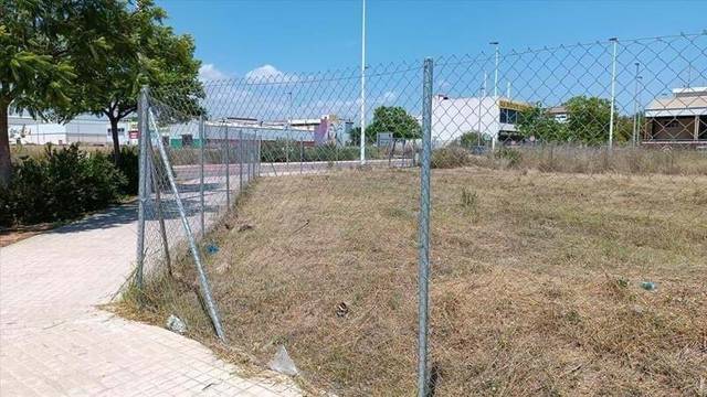 Terreno residencial en Venta en Avenida de Abril - 9 de Octubre