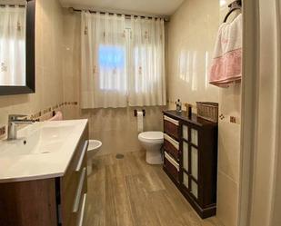 Bathroom of Attic for sale in Churriana de la Vega  with Air Conditioner, Heating and Terrace