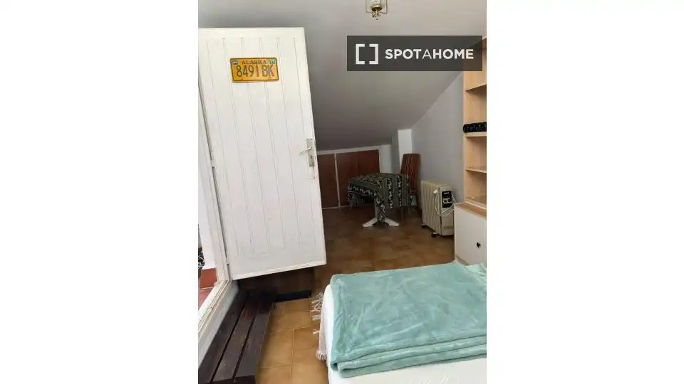 Bedroom of Flat for share in Pineda de Mar  with Air Conditioner, Heating and Furnished