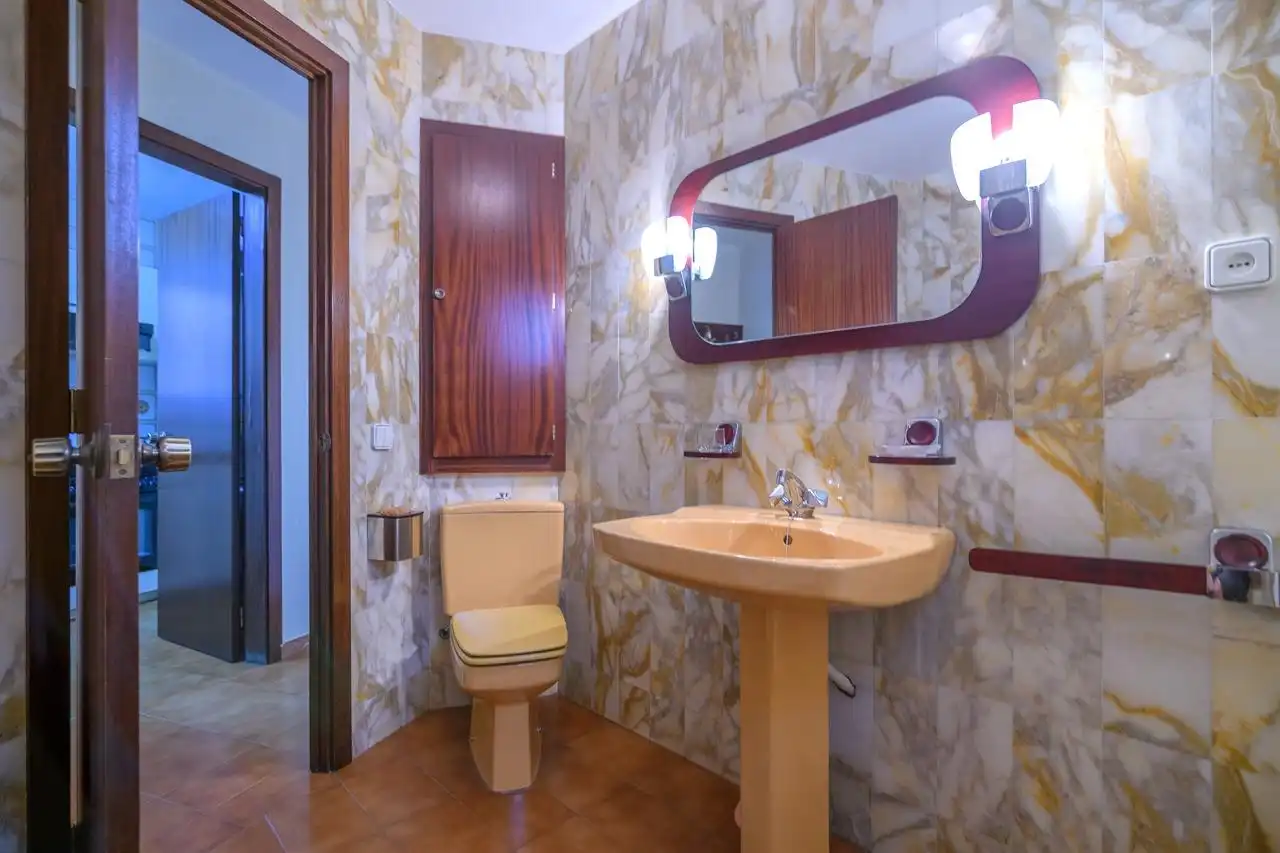 Badezimmer von Wohnung zum Verkauf in Manresa mit Heizung, Abstellraum und Balkon