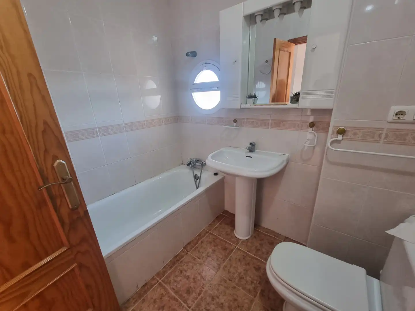 Bany de Casa o xalet de lloguer en Almería amb Jardí privat, Terrassa i Traster
