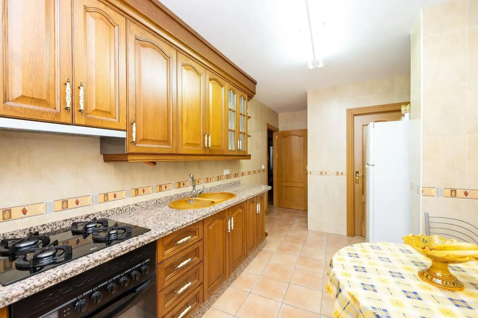 Cocina de Casa o chalet en venta en Benalúa de las Villas con Terraza