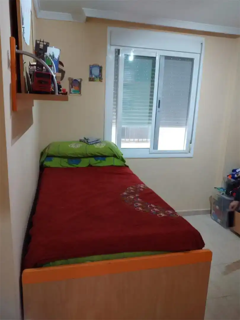 Habitación de Piso en venta en Melilla con Aire acondicionado, Microondas y Balcón