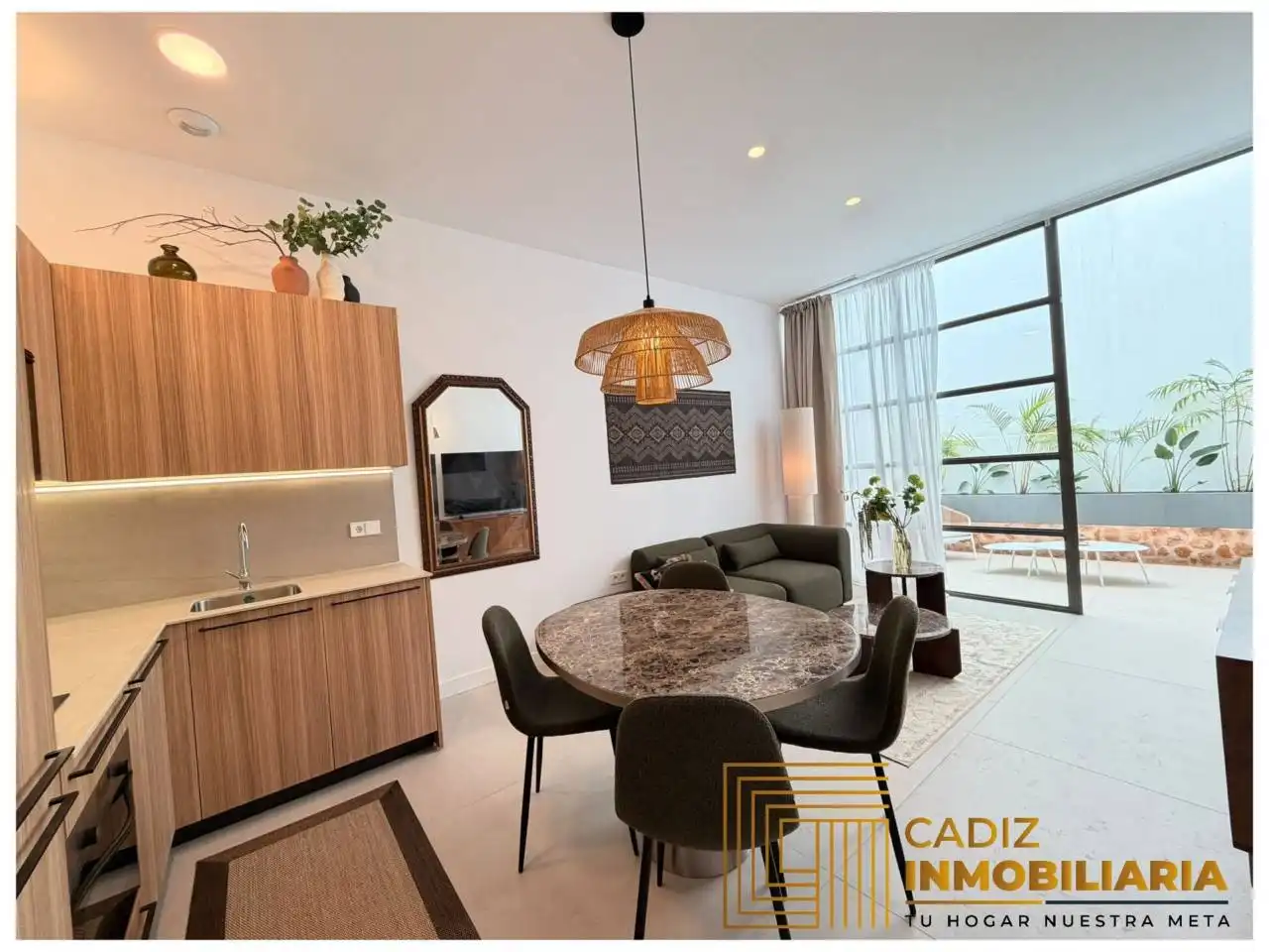 Living room of Flat for sale in Cádiz  with Air Conditioner and Furnished