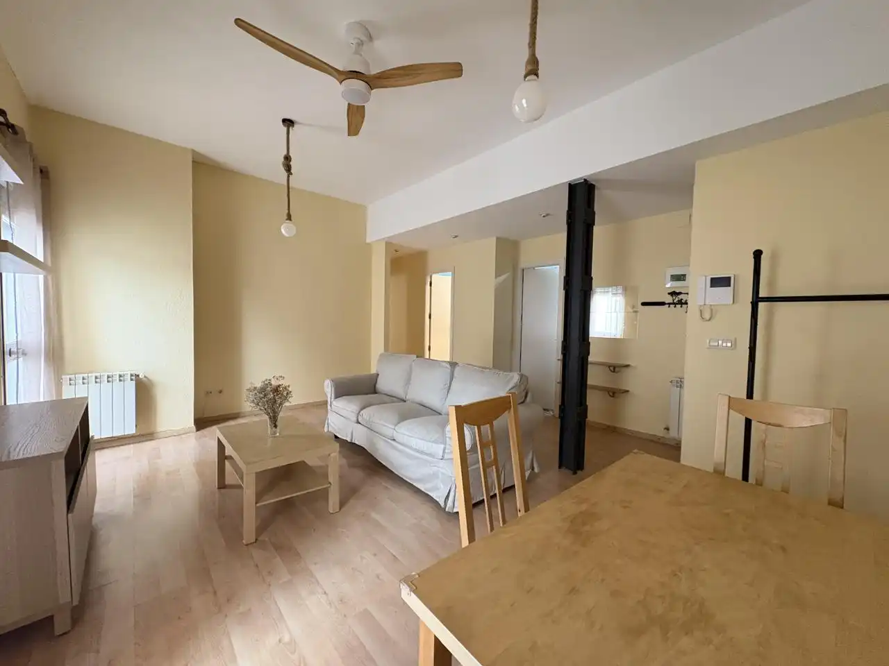 Sala d'estar de Planta baixa de lloguer en Madrid amb Calefacció i Moblat