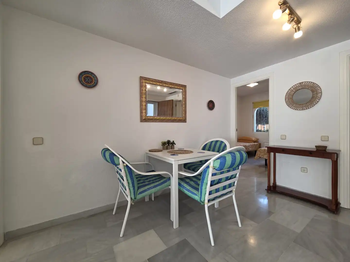 Comedor de Piso en venta en Torremolinos con Terraza, Trastero y Amueblado